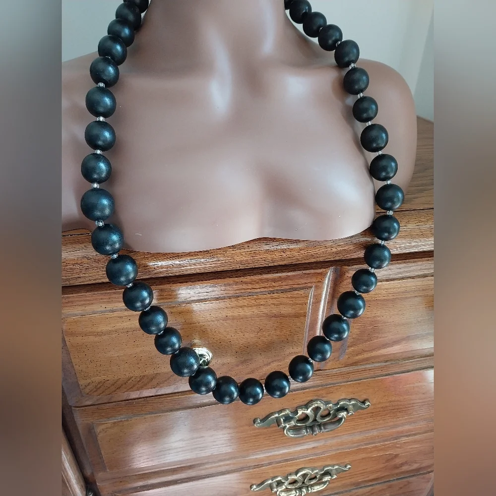 Wood Black Beaded Necklace - Picture 7 of 9